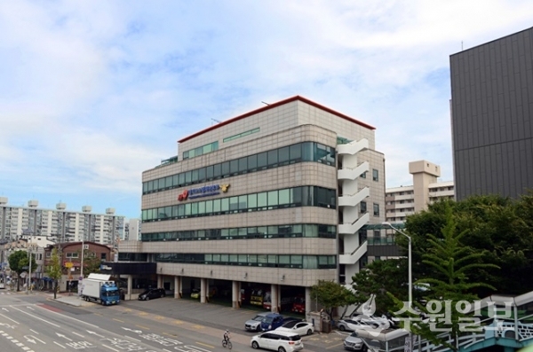 경기 수원시 권선구에 위치한 경기도소방재난본부 전경.