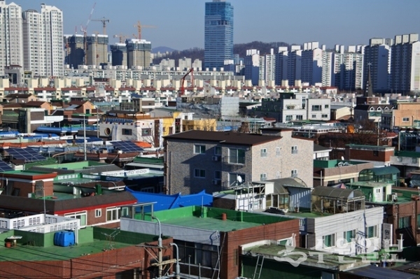 수원시 영통구가 오는 10월 1일부터 2020년 1월 31일까지 2020년 1월 1일 기준 개별주택 특성조사를 실시한다.(사진=영통구청)