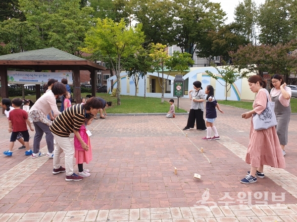 영화동에서 열린 전래놀이 배우기.(사진=장안구)