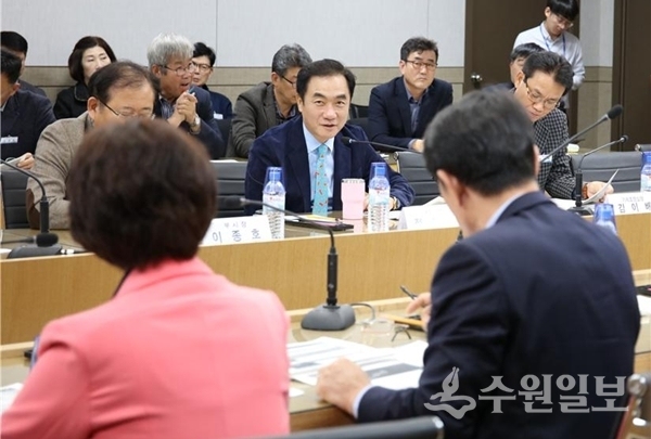 정장선 평택시장이 용역 최종보고회를 주재하고 있다.(사진=평택시)