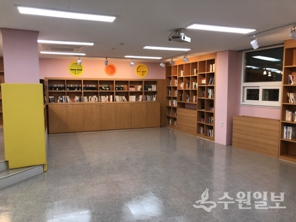 리모델링을 마치고 재재관 예정인 가온누리 작은도서관 내부 모습.(사진=용인시)