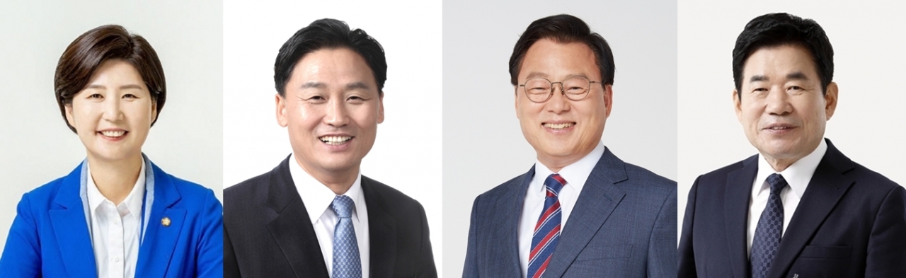 공천이 확정된 더불어민주당의 수원시 선거구 의원들. 왼쪽부터 백혜련(수원 을) 김영진(수원 병), 박광온(수원 정), 김진표(수원 무) 의원.