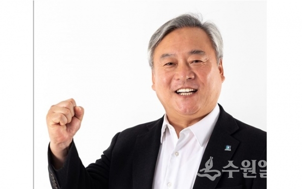 경기도 평화부지사 내정자로 알려진 이재강씨.(사진=SNS 캡처)