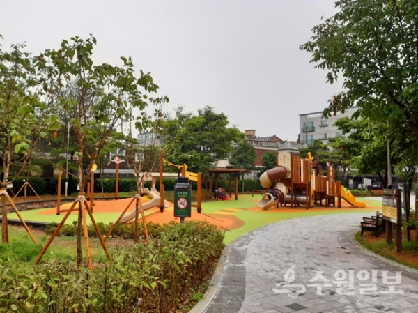 권선구가 재정비를 완료해 재탄생한 버드내어린이공원.(사진=권선구)