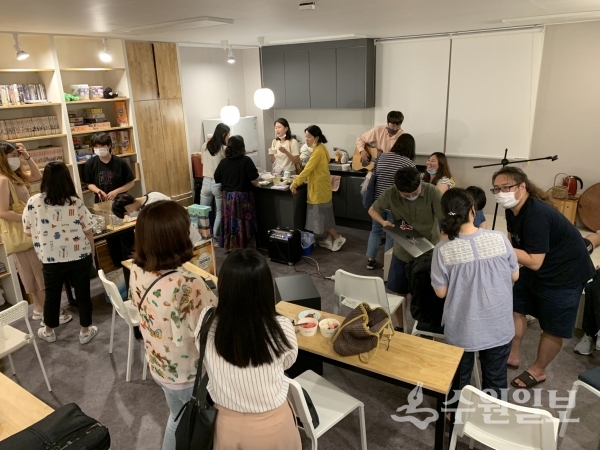 청년협동조합 뒷북 모임 장면.(사진=의왕시)