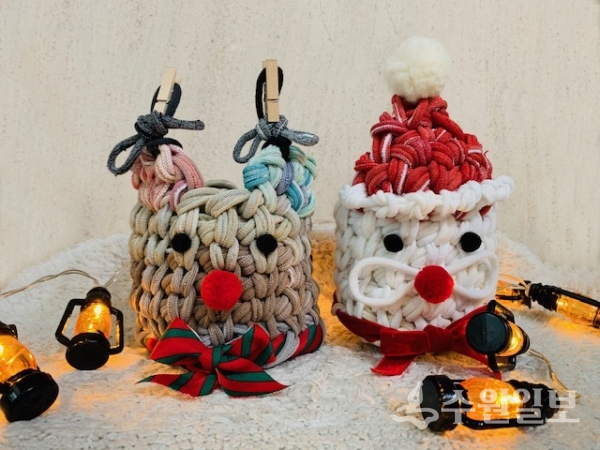 공방 통해 만든 양말목크리스마스.(사진=경기문화재단)
