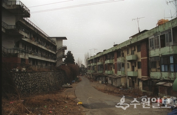 노후된 서문아파트 모습. (사진=이용창 사진작가)