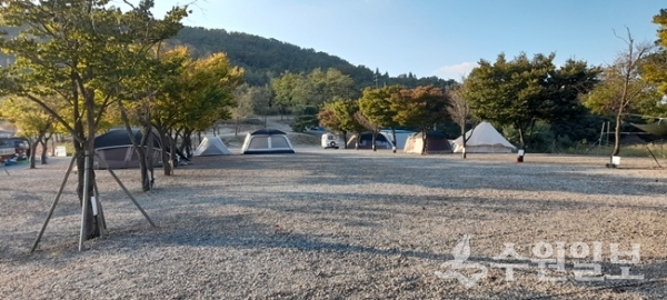 산지전용 허가 없이 운영된 야영장 모습.(사진=경기도)