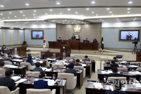 수원시의회가 16일 제363회 정례회 제2차 본회의를 갖고 있다. (사진=수원시의회)