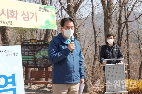 인삿말을 하고 있는 백군기 용인특례시장.(사진=용인시)