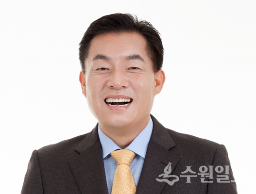 6.1 지방선거 더불어민주당 수원특례시장 후보로 확정된 이재준 전 수원시 제2부시장.