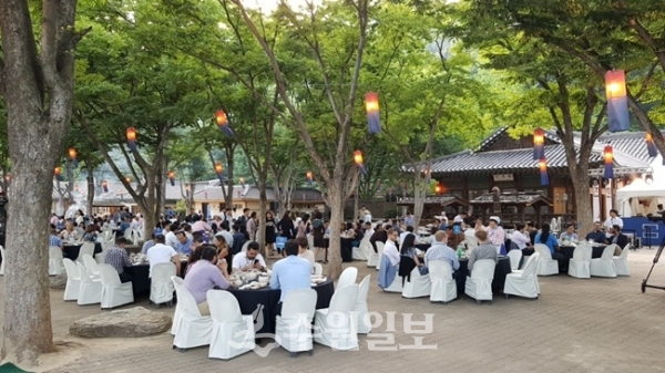 도내 유니크베뉴인 2018년 용인민속촌 삼성글로벌리테일 행사.(사진=경기도)