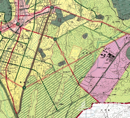 1981년 12월1일자 매탄택지개발사업 지구지정 도시계획도. 중앙의 사각으로 표기된 부분이 매탄택지개발지구이다. 도시계획이 재정비되지 않은 상태에서 추진됐다. (자료=수원시)