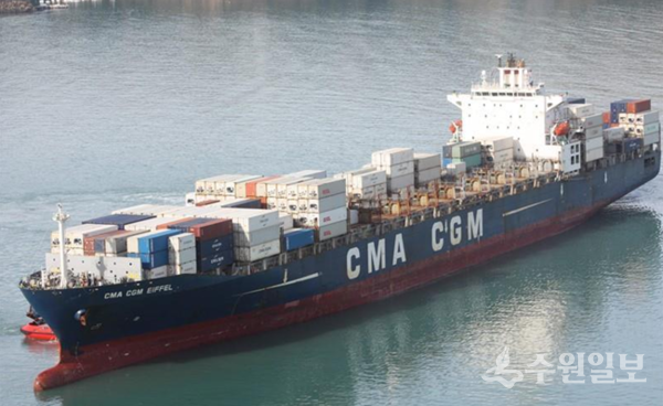 CNC Line의 'CMA-CGM 컨테이너' 선박. (사진=평택시)