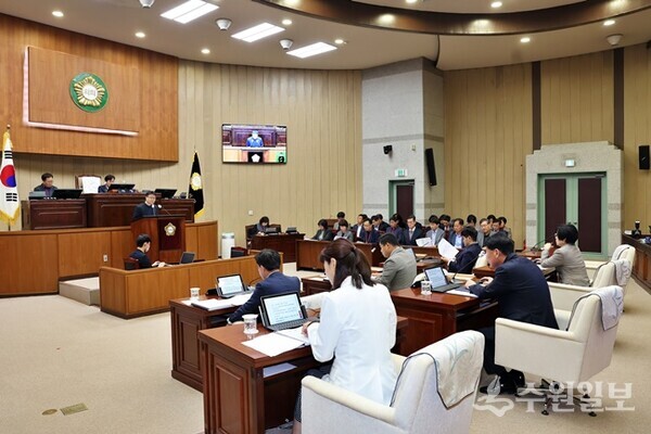 의왕시의회 24일  제297회 임시회 제1차 본회의를 갖고 있다. (사진=의왕시의회)