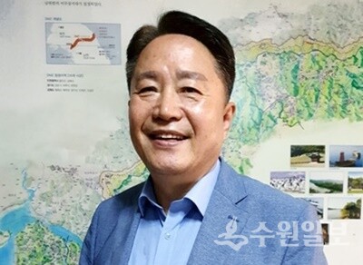 장승재 암행어사박문수문화관장.