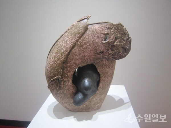 손경자 도예작품전_ 도로교통공단 safe gallery 2014
