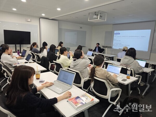 오산청년일자리지원센터가 오산청년 취업역량강화를 위한 컴퓨터활용능력 프로그램반을 운영중인 모습. (사진=오산시)