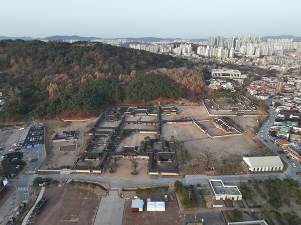 2단계 복원사업을 마친 화성행궁 최근 모습(2023년 12월 촬영 사진=수원시)