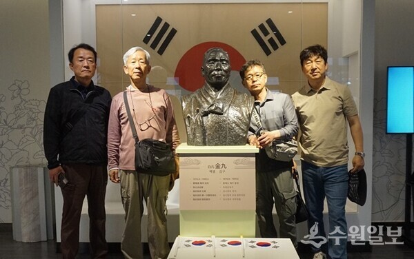 충칭 대한민국 임시정부 김구 주석 동상.(사진=김우영)