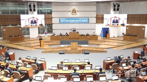 11일 도의회 본회의장에서 열린 '제375회 정례회 제1차 본회의' 모습. (사진=경기도의회)