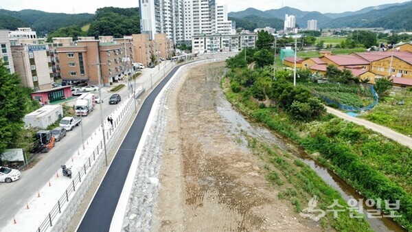 용인시가 용덕사천에 조성한 산책로. (사진=용인시)