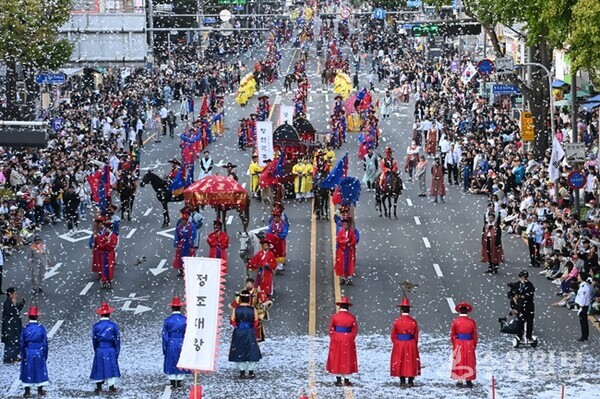 2023년 정조대왕 능행차 재현행렬. (사진=수원시)