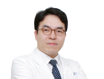 수원나누리병원 척추센터 피용훈 원장.
