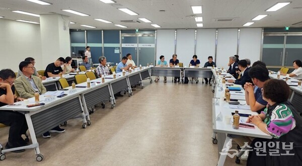 화성시가 100만 특례시 준비위원회 제3차 정기 회의를 갖고 있다. (사진=화성시)