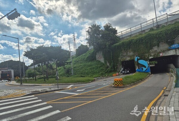 출퇴근 시간대 극심한 차량정체를 빚고 있는 백운호수삼거리 교차로 전경. (사진=의왕시)
