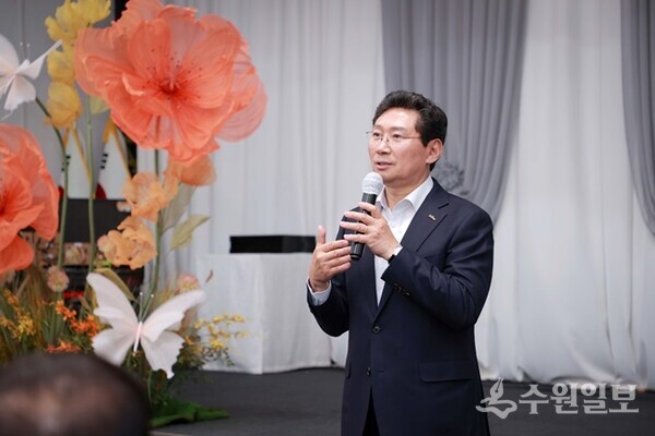이상일 용인시장이 6일 장애인 평생학습도시 성과공유회에서 인사말을 하고 있다. (사진=용인시)