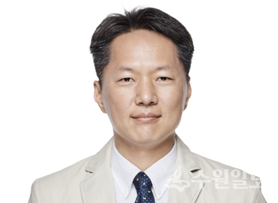 지동현 가톨릭대학교 성빈센트병원 안과 교수.