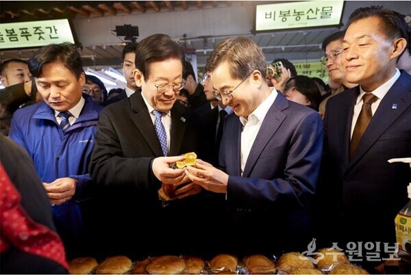 김동연 경기도지사가 이재명 더불어민주당 대표, 김영진 국회의원, 이재준 수원시장과 함께 민생현장 방문을 하고 있다. (사진=경기도)