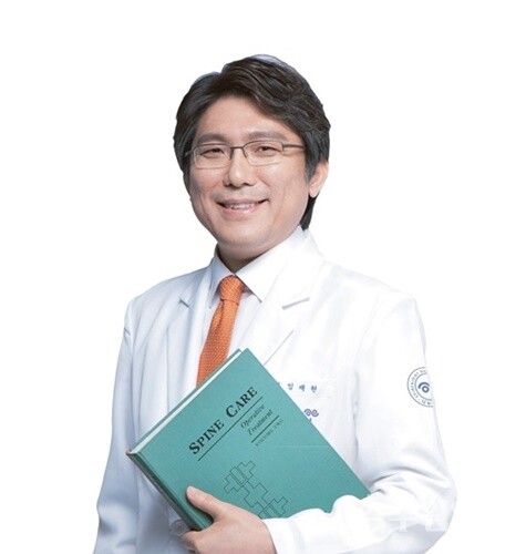 임재현 강남나누리병원 척추센터 병원장.