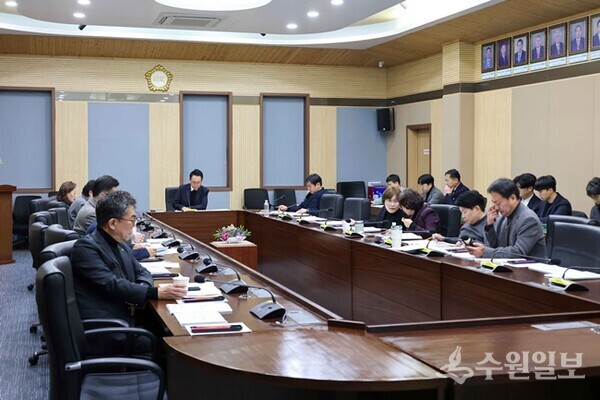 평택시의회가 1월 정기 의원간담회를 갖고 있다. (사진=평택시의회)