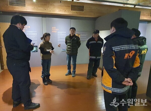 구리시가 고구려대장간마을에서 합동소방훈련을 실시하고 있다. (사진=구리시)