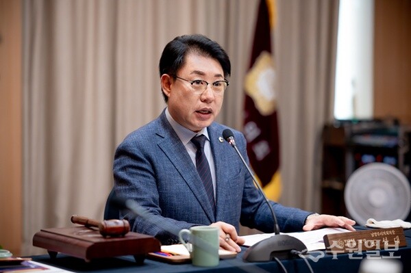 조성대 경기동부권 시·군의장협의회장이  '제133차 정례회의'에서 인사말을 하고 있다. (사진=경기동부권 시·군의장협의회)