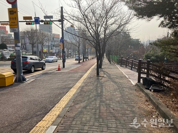확장 공사가 진행되고 있는 광교산로 교통 혼잡구간. (사진=수원시)