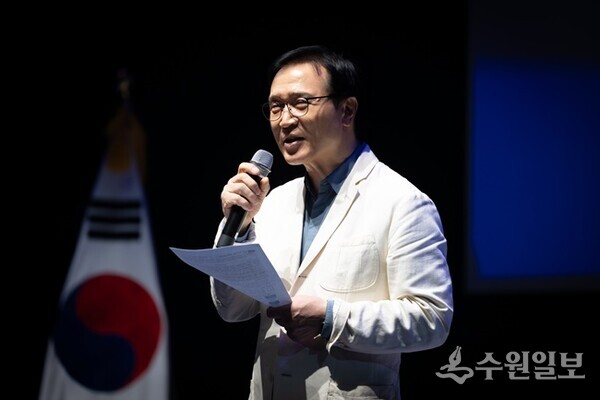 2025 정책소통 공감회에서 임태희 교육감이 경기교육 3년을 회고 하고 있다.(사진=경기도교육청)
