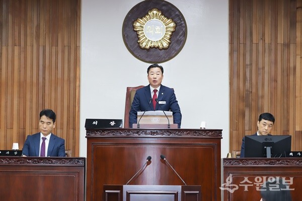 박두형 의장이 제75회 여주시의회 임시회에서 폐회사를 하고 있다. (사진=여주시의회) 