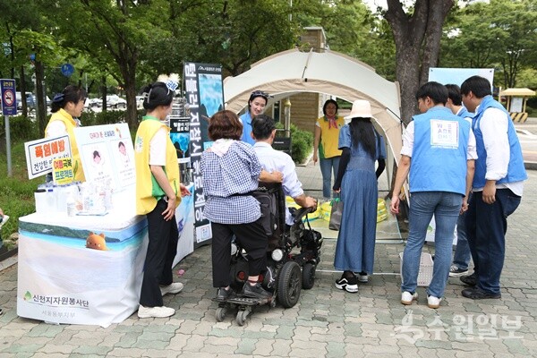신천지자원봉사단 서울동부지부가 ‘서울쿨링존’ 무료 쉼터를 운영하고 있다. (사진=신천지자원봉사단 서울동부지부)