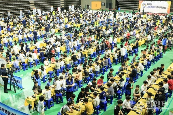 참가자들로 가득 매워진 '제7회 대통령배 전국 바둑대회' 행사장. (사진=화성시)
