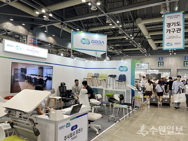 ‘2025년 한국국제가구 및 인테리어산업대전(KOFURN 2025)’ 경기도 단체관 전경. (사진=경과원)