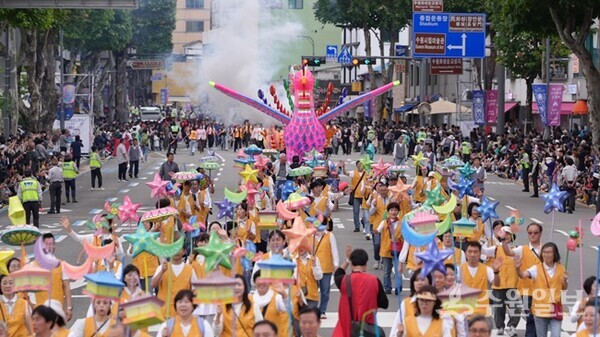 2025 정조대왕 능행차 공동재현 행렬. (사진=수원시)