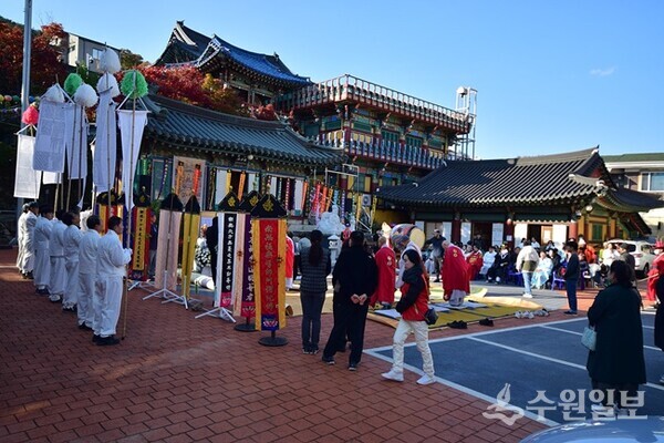 지난해 열린 수원화성 축성 장인 명패 봉안문화제. (사진=이용창 화성연구회 이사)