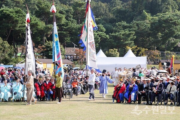 ‘제24회 이천쌀문화축제’가 오는 22일부터 26일까지 5일간 이천농업테마공원에서 성대하게 열린다. 사진은 지난해 열린  ‘제24회 이천쌀문화축제’ 모습. (사진=이천시)