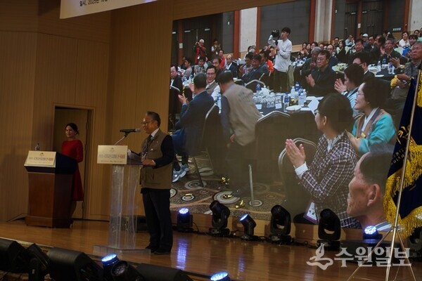 ‘2025 국가유산지킴이 전국대회’에서 시민유산에 대해 설명하는 최호운 사단법인 한국국가유산지킴이연합회 회장. (사진=김우영)