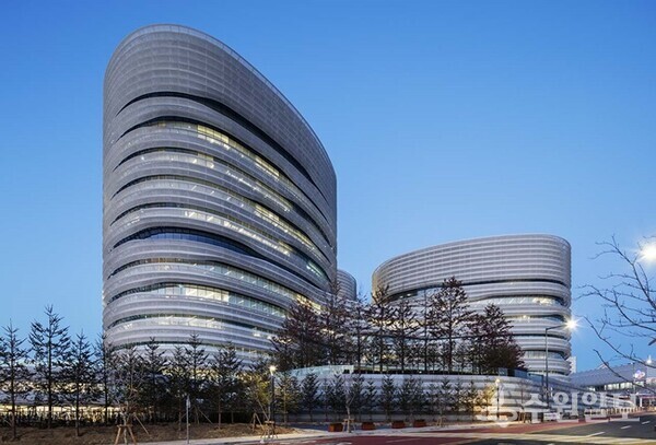 2022 수원디자인대상 수상작인 CJ블로썸파크.(사진=수원시)