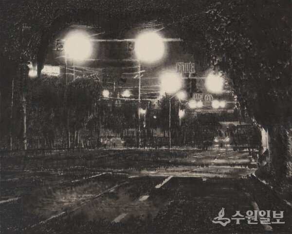 임철민, 〈초록불〉, 2023, 장지에 수묵, 90.9×72.7cm