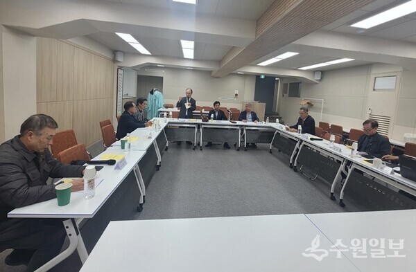 대종중 홍보교육 자문위원회가 '반남대제'와 '대종중가' 제정을 위한 논의를 하고 있다. (사진=반남박씨 대종중)
